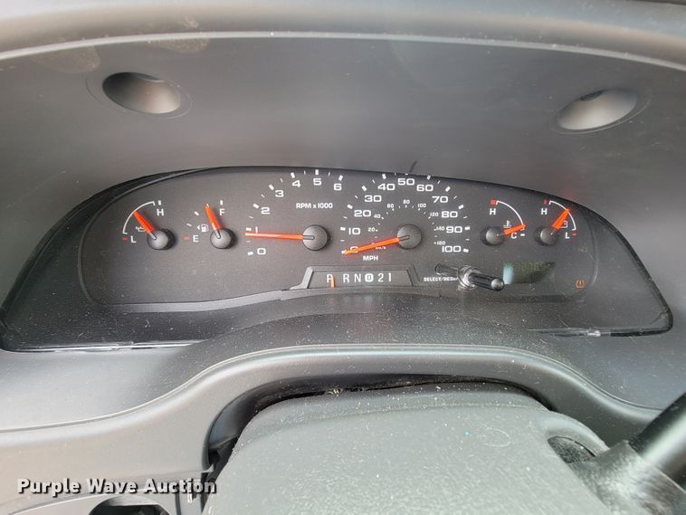 image for item IF9756 2008 Ford E350  van