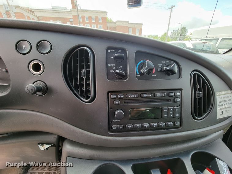 image for item IF9756 2008 Ford E350  van