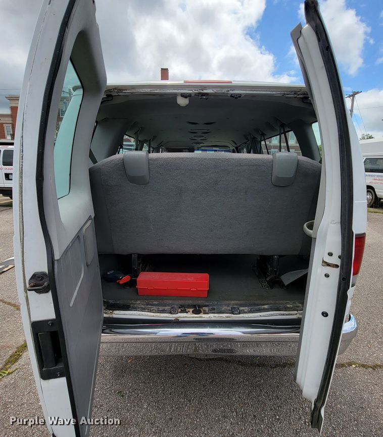 image for item IF9756 2008 Ford E350  van