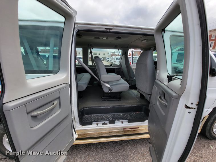 image for item IF9756 2008 Ford E350  van