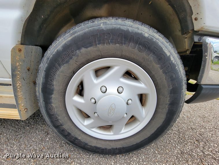 image for item IF9756 2008 Ford E350  van