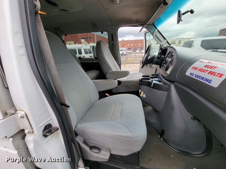 image for item IF9757 2008 Ford E350  van