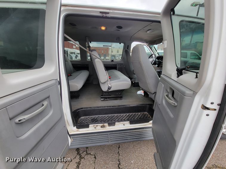 image for item IF9757 2008 Ford E350  van
