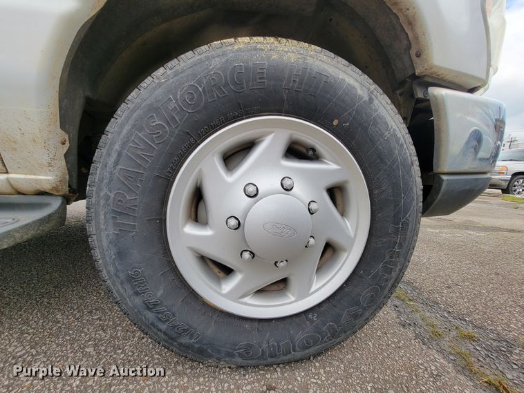 image for item IF9757 2008 Ford E350  van