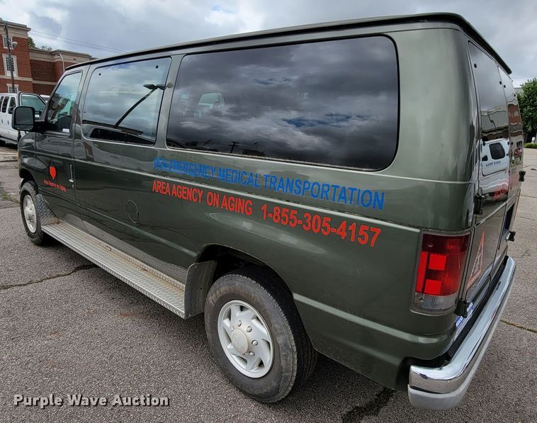 image for item IF9759 2004 Ford E350  van