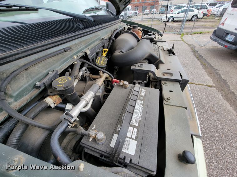 image for item IF9759 2004 Ford E350  van