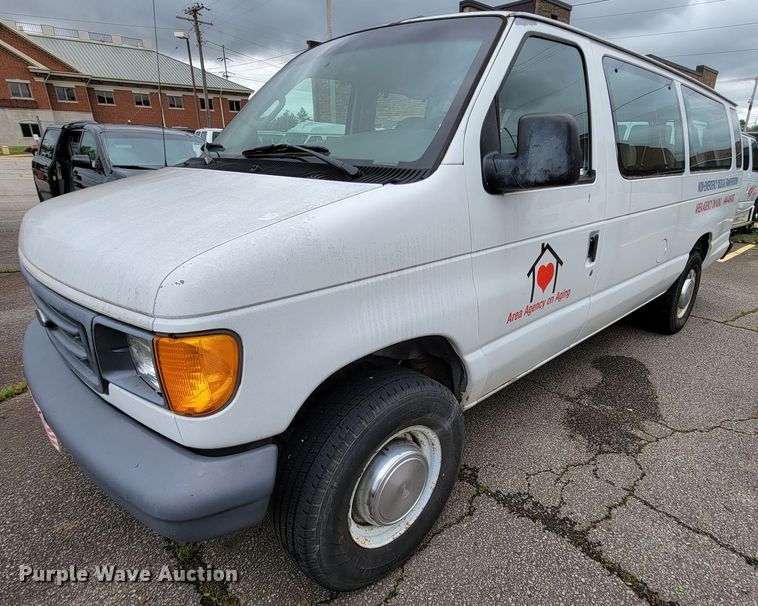 image for item IF9761 2006 Ford E350  van