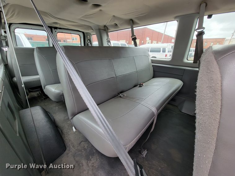 image for item IF9761 2006 Ford E350  van
