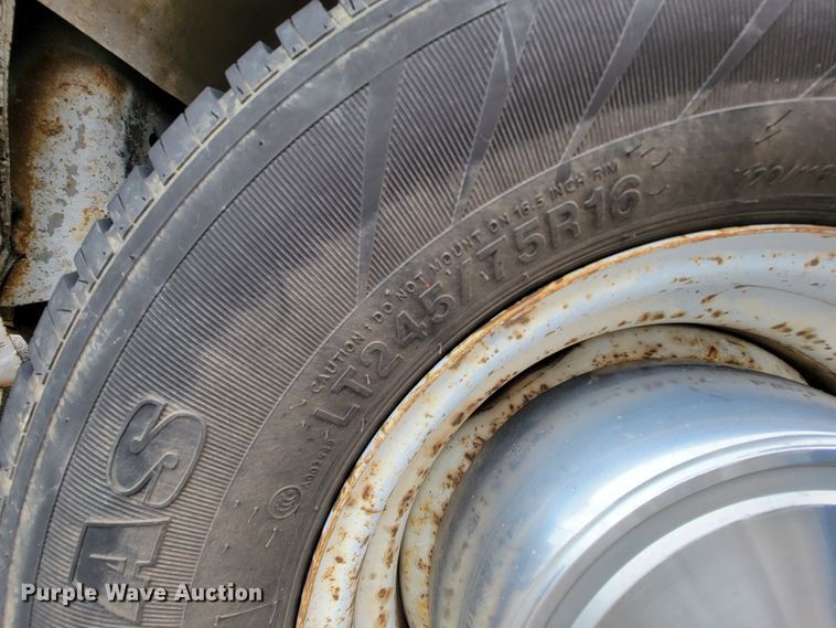 image for item IF9761 2006 Ford E350  van