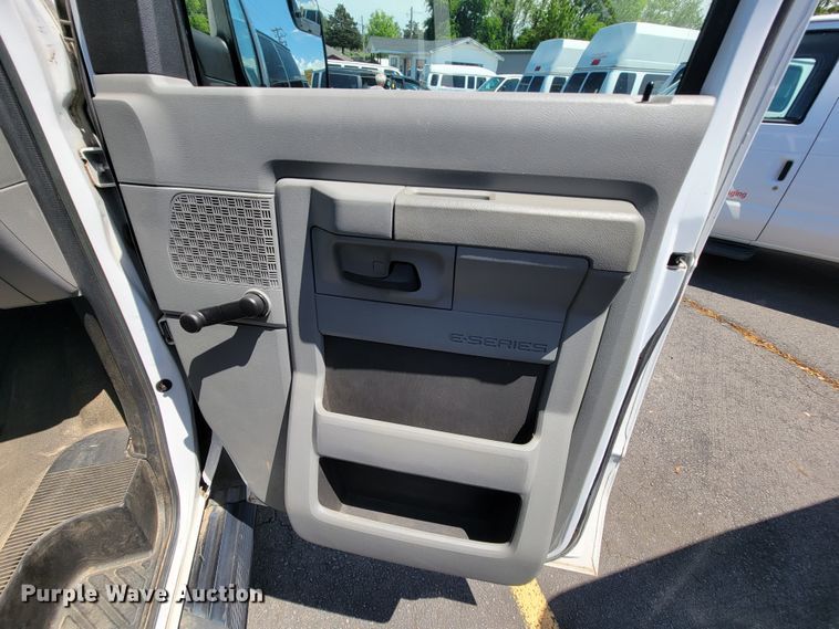 image for item IF9762 2014 Ford E350  van