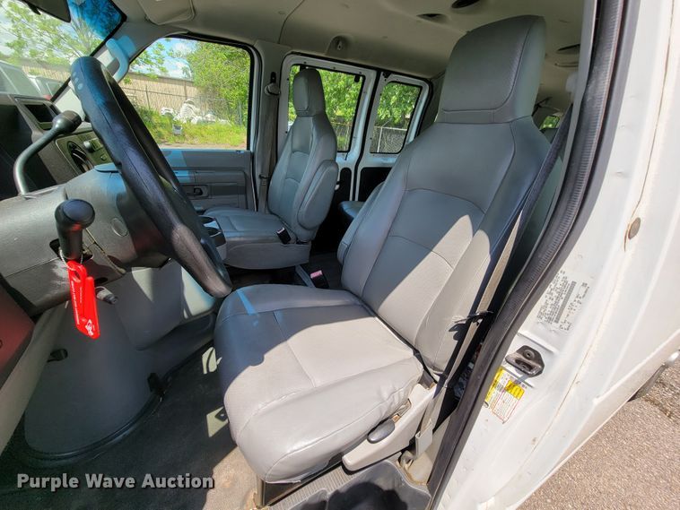 image for item IF9763 2011 Ford E350  van