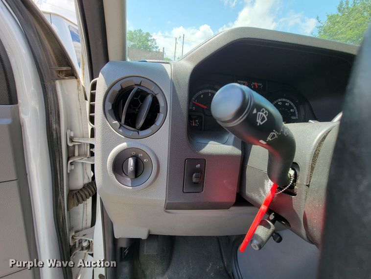 image for item IF9763 2011 Ford E350  van