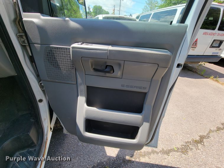 image for item IF9763 2011 Ford E350  van