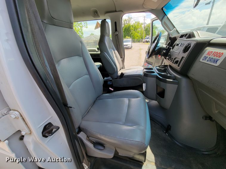 image for item IF9763 2011 Ford E350  van