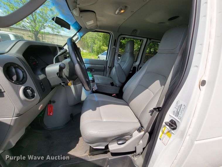 image for item IF9764 2014 Ford E350  van