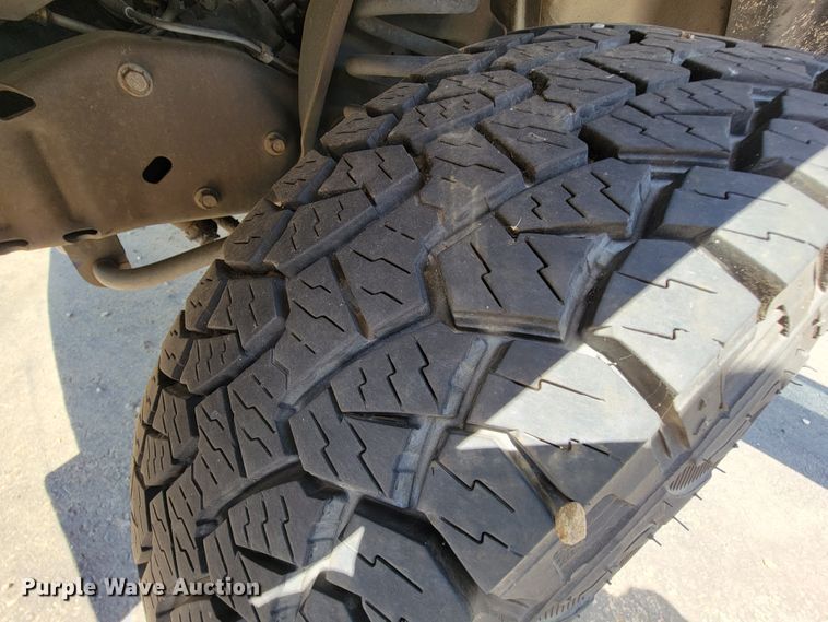 image for item IF9765 2005 Ford E350  handicap accessible van