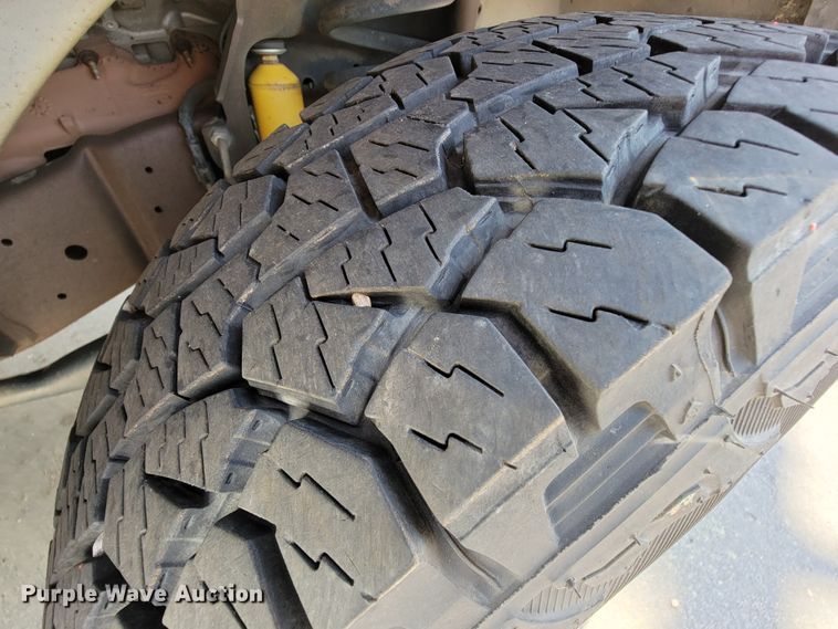 image for item IF9765 2005 Ford E350  handicap accessible van