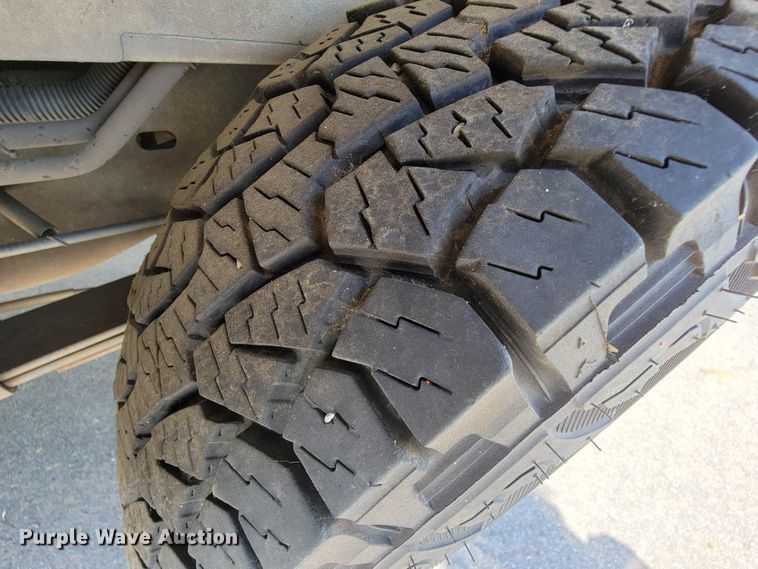 image for item IF9765 2005 Ford E350  handicap accessible van