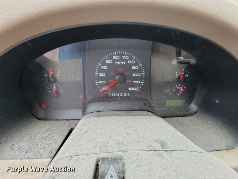 image for item IF9775 2005 Ford F150  pickup truck