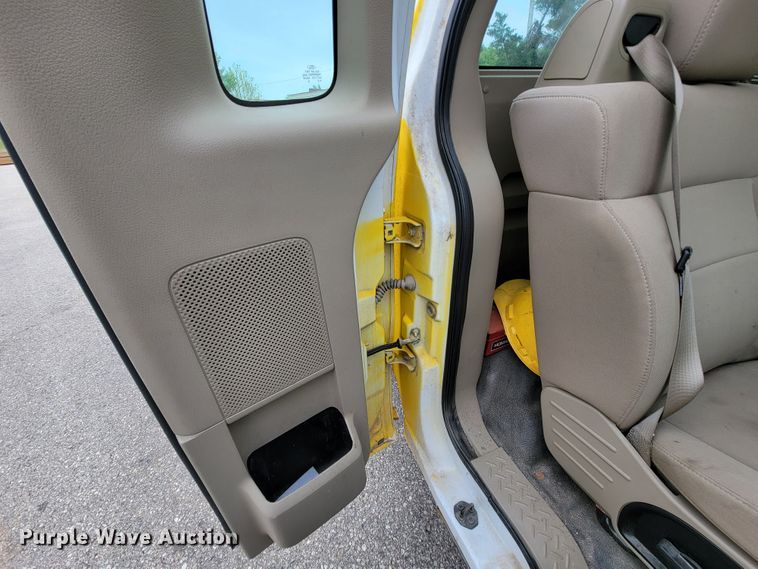 image for item IF9775 2005 Ford F150  pickup truck