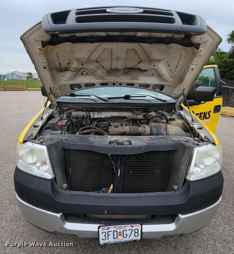 image for item IF9775 2005 Ford F150  pickup truck