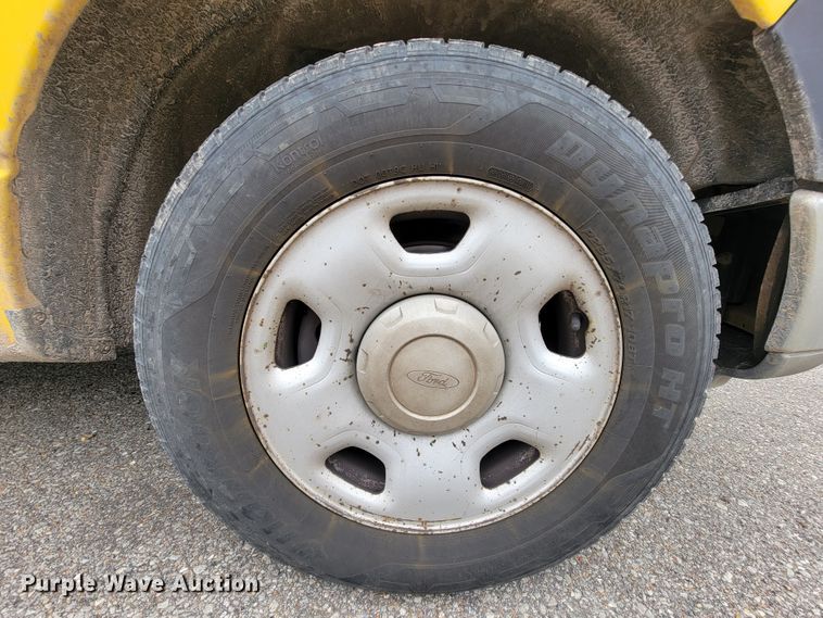 image for item IF9775 2005 Ford F150  pickup truck