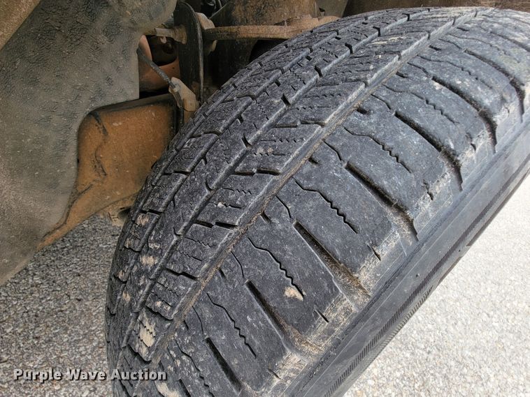 image for item IF9775 2005 Ford F150  pickup truck