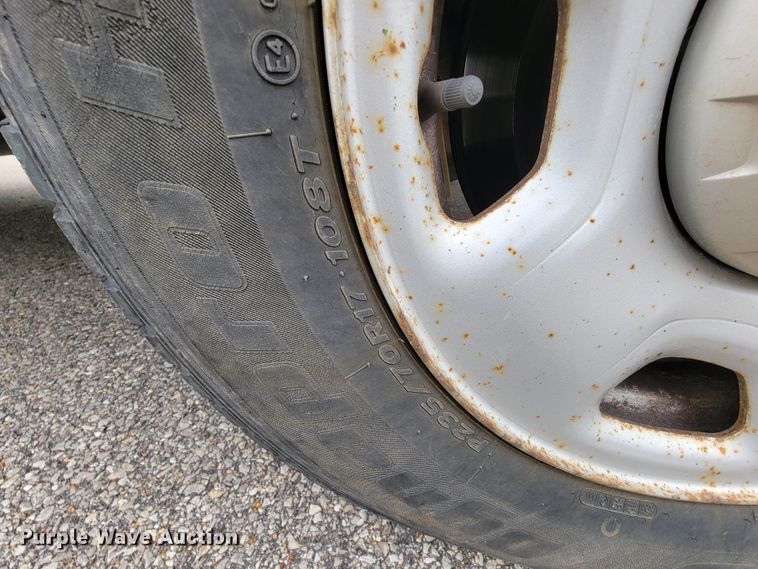 image for item IF9775 2005 Ford F150  pickup truck