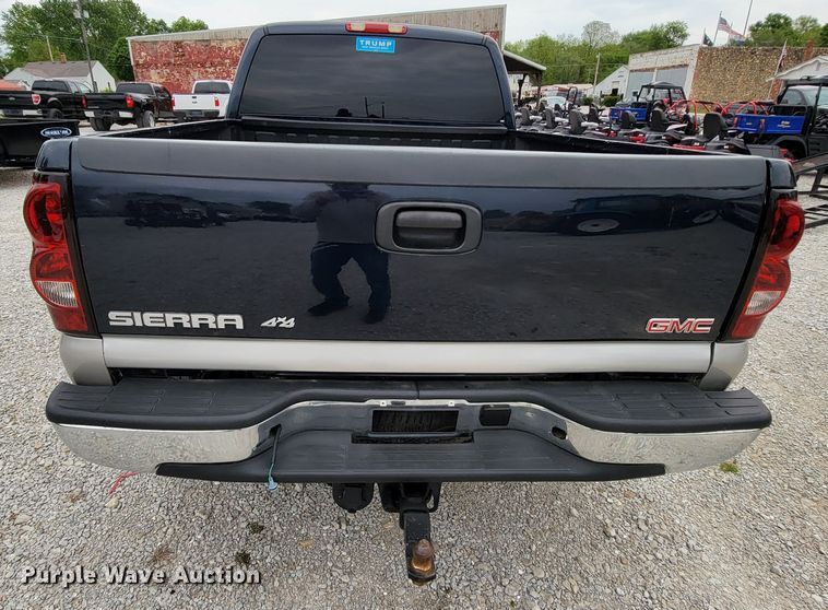 image for item IF9777 2006 GMC Sierra 1500  Ext. Cab pickup truck