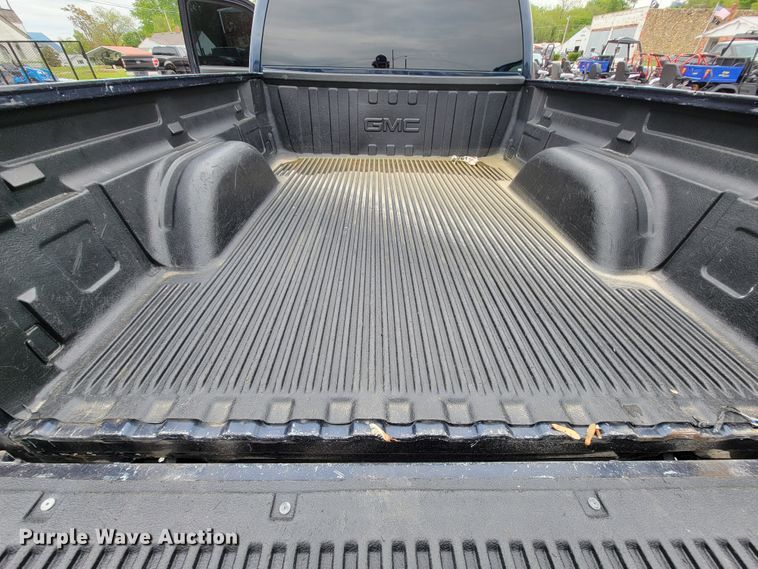 image for item IF9777 2006 GMC Sierra 1500  Ext. Cab pickup truck