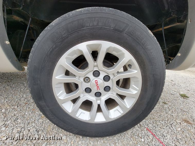 image for item IF9777 2006 GMC Sierra 1500  Ext. Cab pickup truck