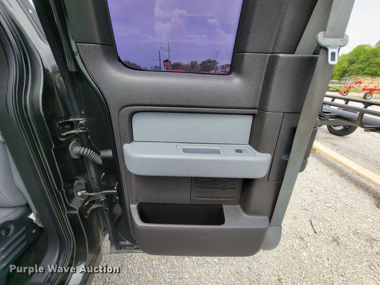 image for item IF9781 2012 Ford F150  SuperCab pickup truck