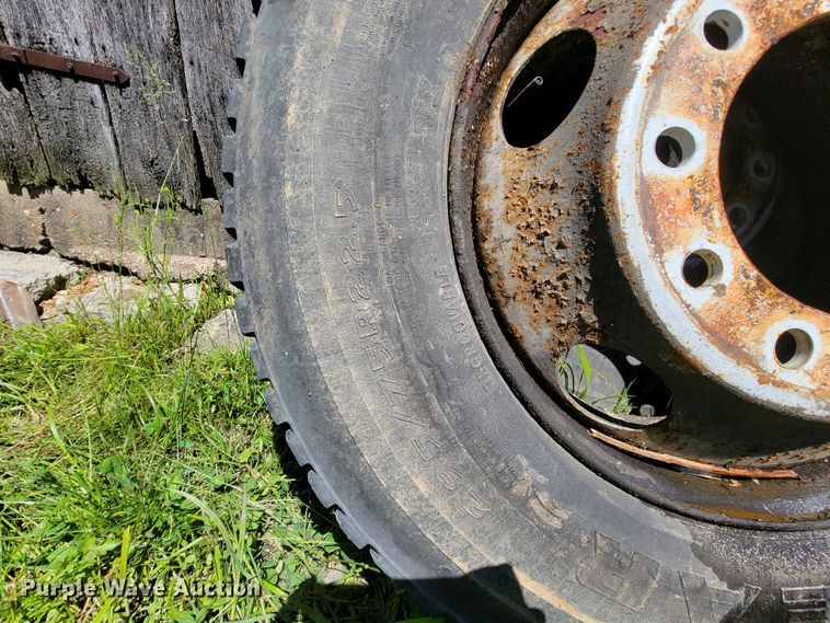 image for item IF9793 (8) 295/75R22.5 tires