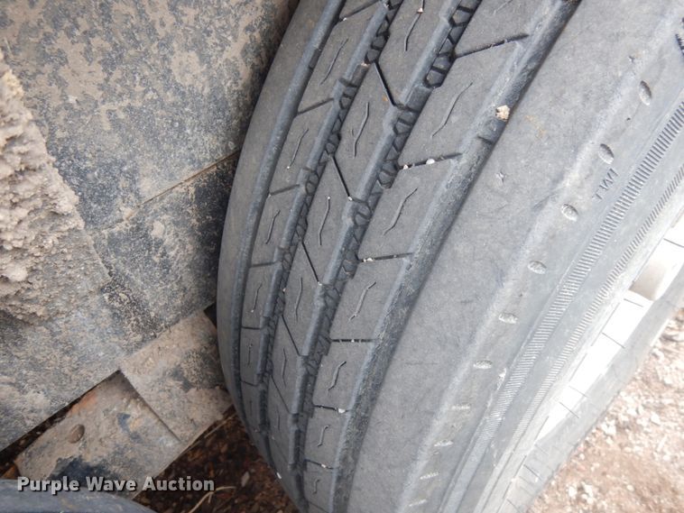 image for item IH9252 2014 Kaufman  tilt deck equipment trailer