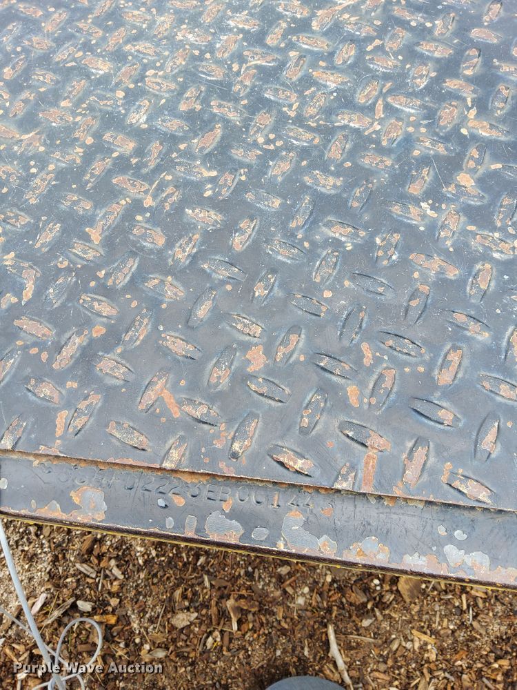 image for item IH9252 2014 Kaufman  tilt deck equipment trailer