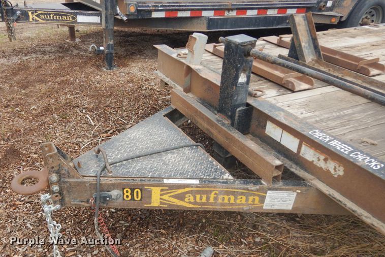 image for item IH9253 2010 Kaufman  tilt deck equipment trailer
