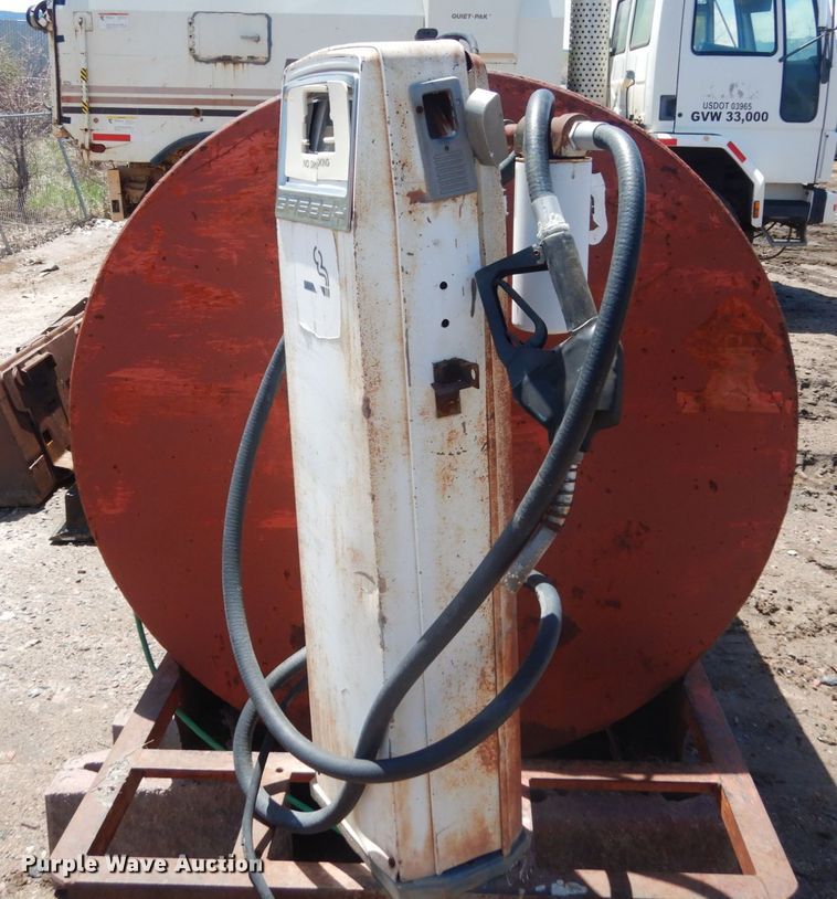 image for item IH9256 Eaton  fuel tank