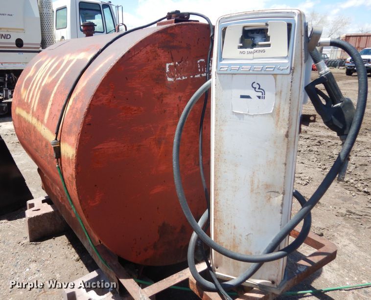 image for item IH9256 Eaton  fuel tank