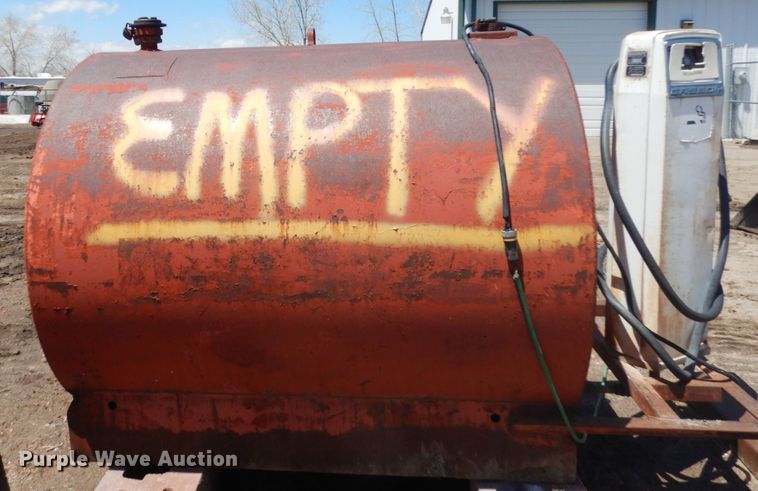 image for item IH9256 Eaton  fuel tank