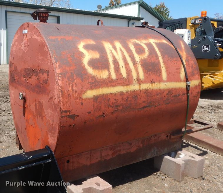 image for item IH9256 Eaton  fuel tank