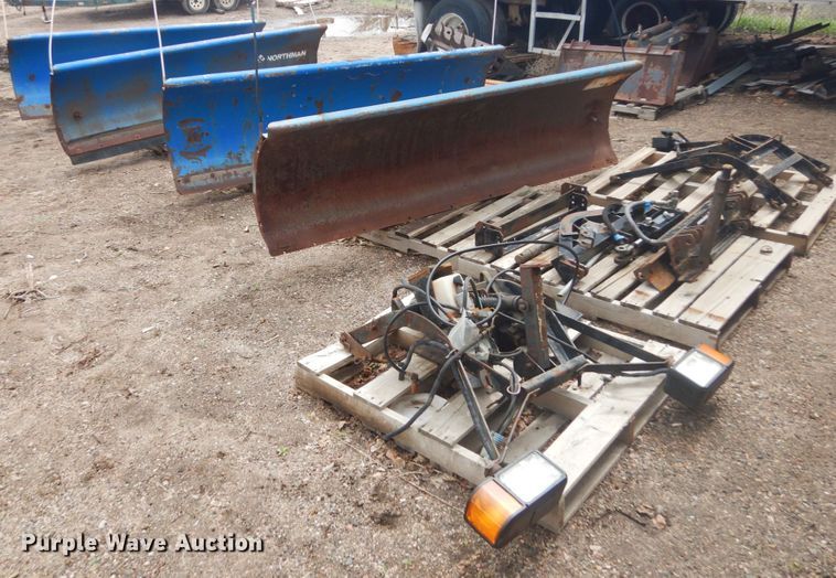 (4) Northman snow plows in Sedalia, CO Item IH9257 sold Purple Wave