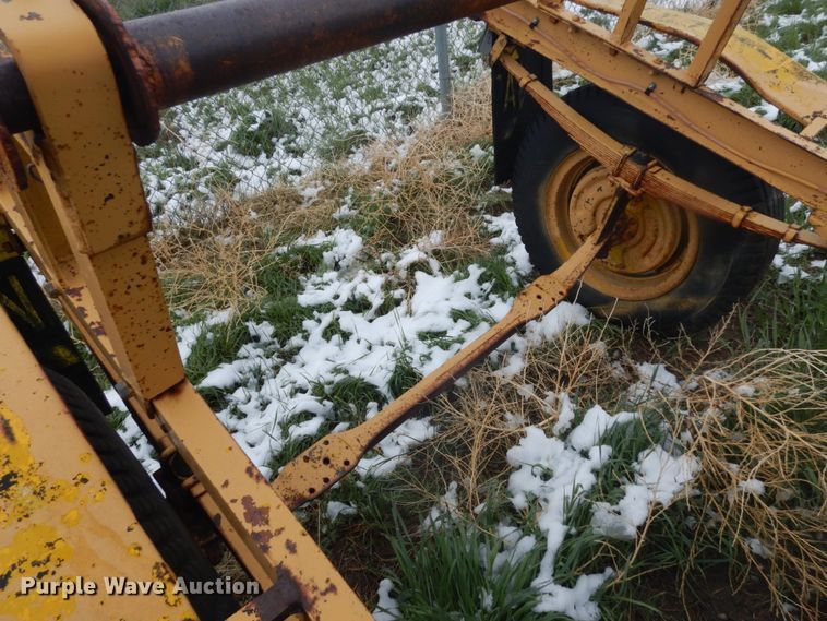 image for item IH9270 1993 shop built reel trailer