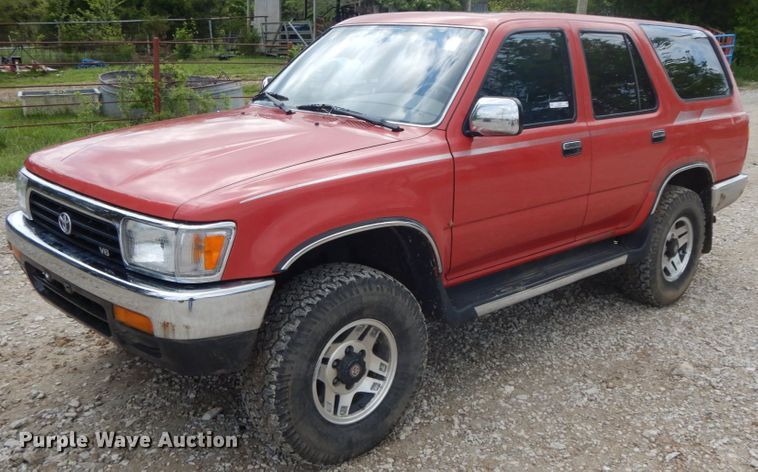image for item IL9307 1993 Toyota 4Runner SR5  SUV