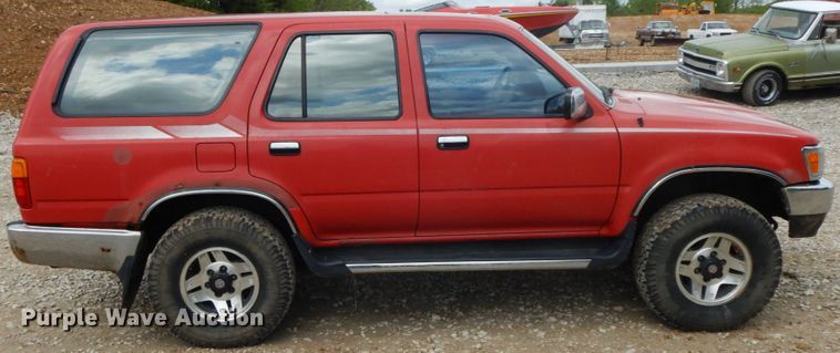 image for item IL9307 1993 Toyota 4Runner SR5  SUV