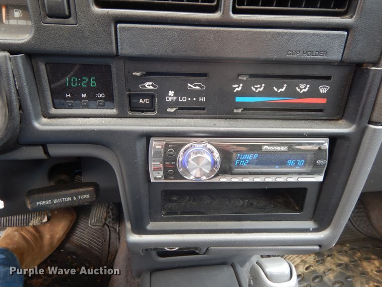 image for item IL9307 1993 Toyota 4Runner SR5  SUV