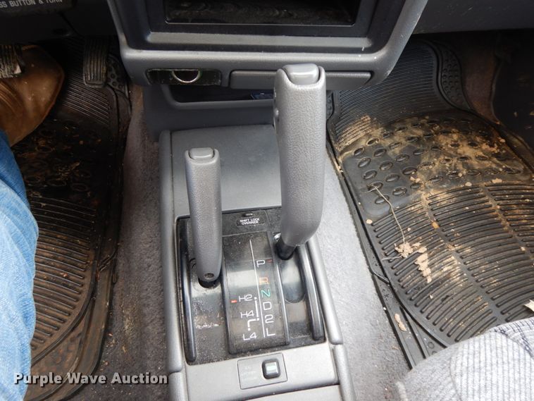 image for item IL9307 1993 Toyota 4Runner SR5  SUV