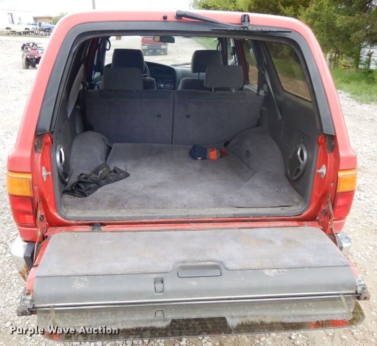 image for item IL9307 1993 Toyota 4Runner SR5  SUV