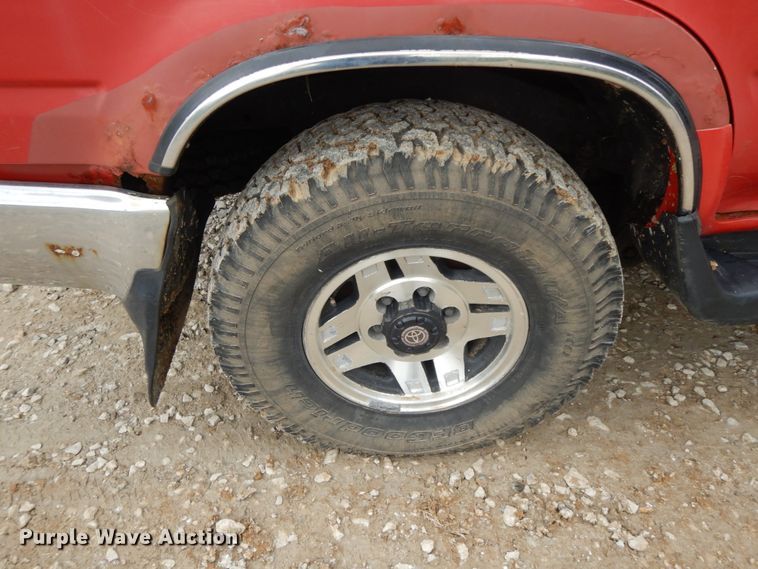 image for item IL9307 1993 Toyota 4Runner SR5  SUV