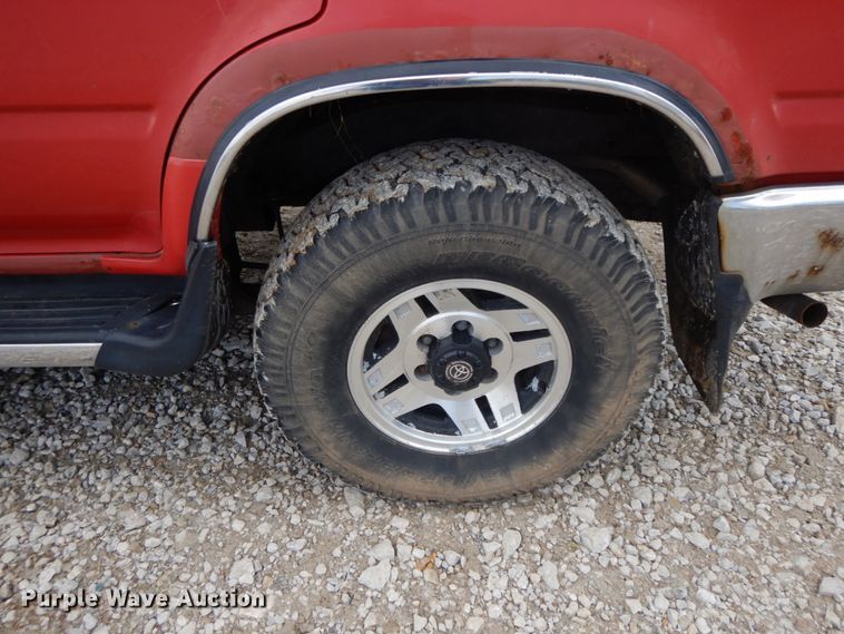 image for item IL9307 1993 Toyota 4Runner SR5  SUV
