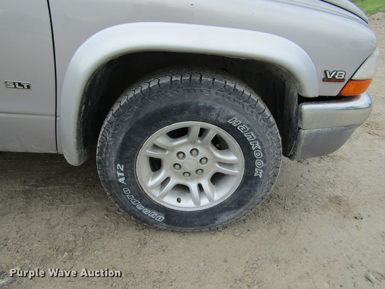 image for item IL9397 2000 Dodge Dakota SLT  Quad Cab pickup truck